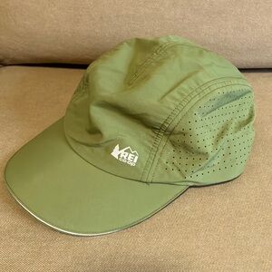 REI Green Cap